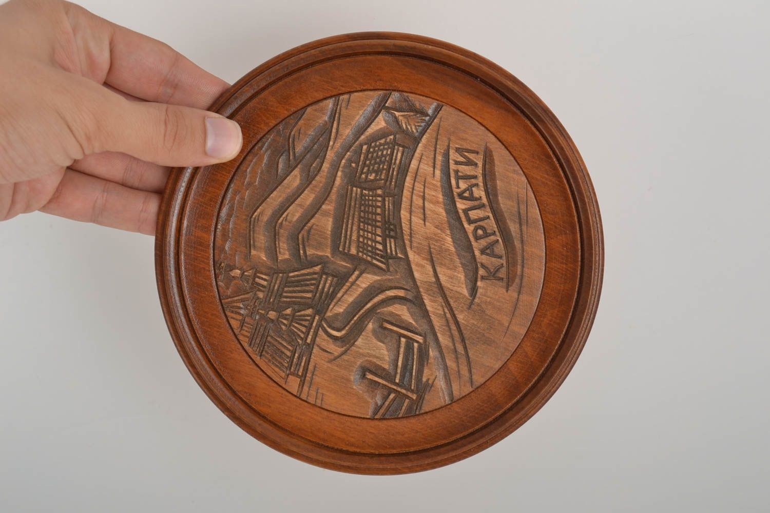 Тарелка настенная декоративная ручной работы подарочная тарелка посуда из дерева фото 5