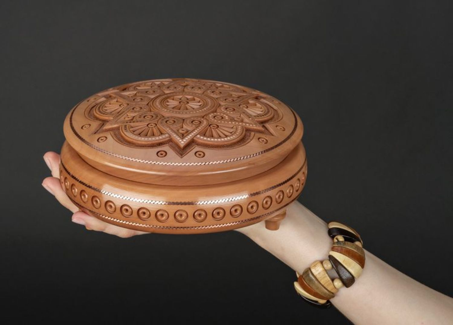 Round carved box with inlay photo 5
