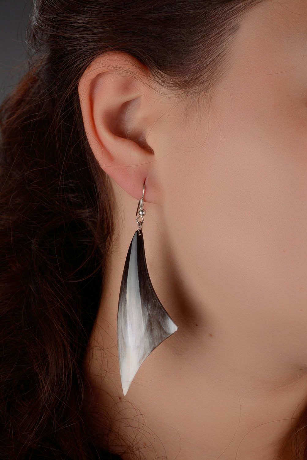 Ohrringe aus Kuhhorn Federn foto 4