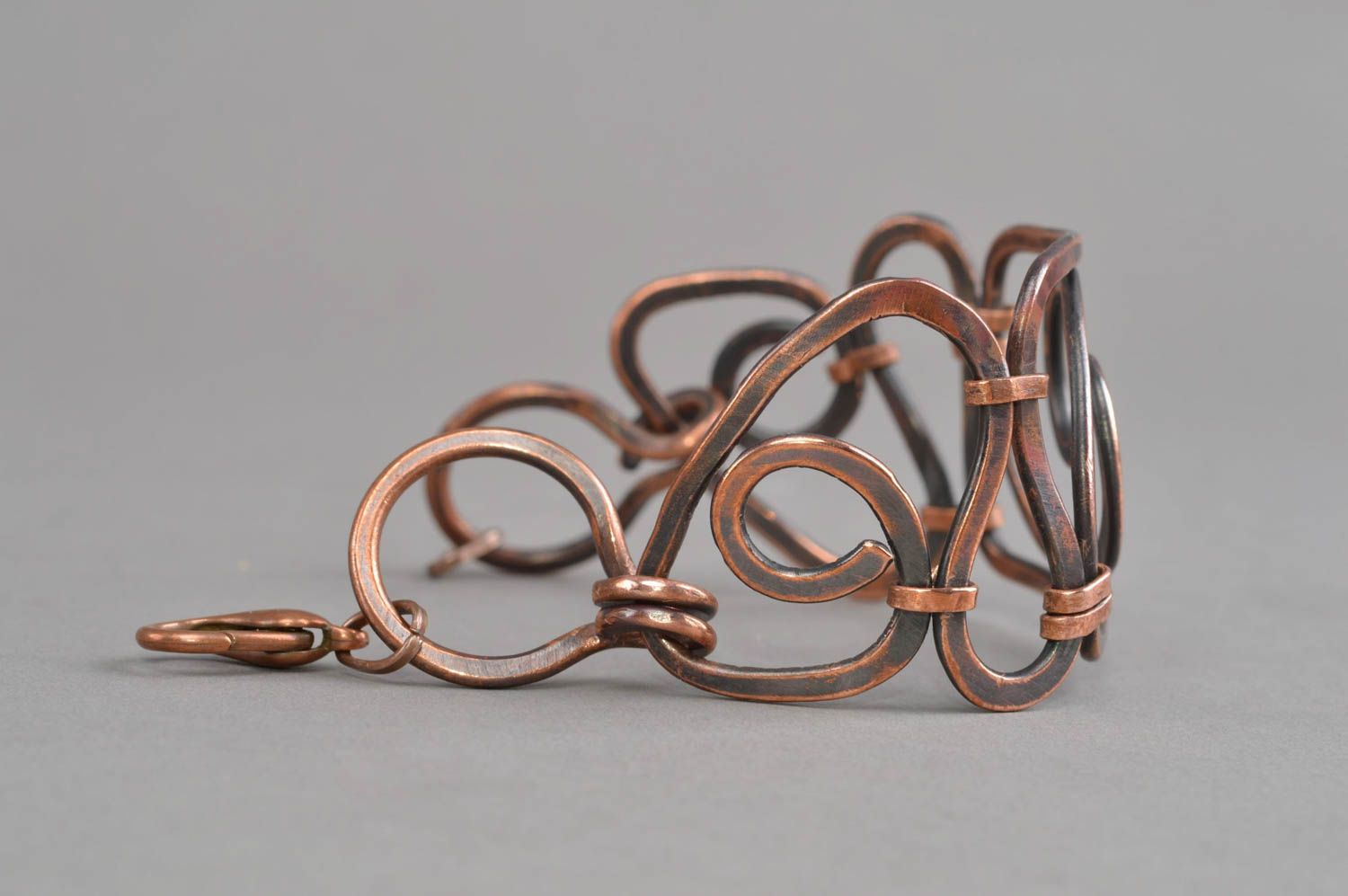 Schönes Armband aus Kupfer mit Stein Heißschmieden Technik Künstler Handarbeit foto 4