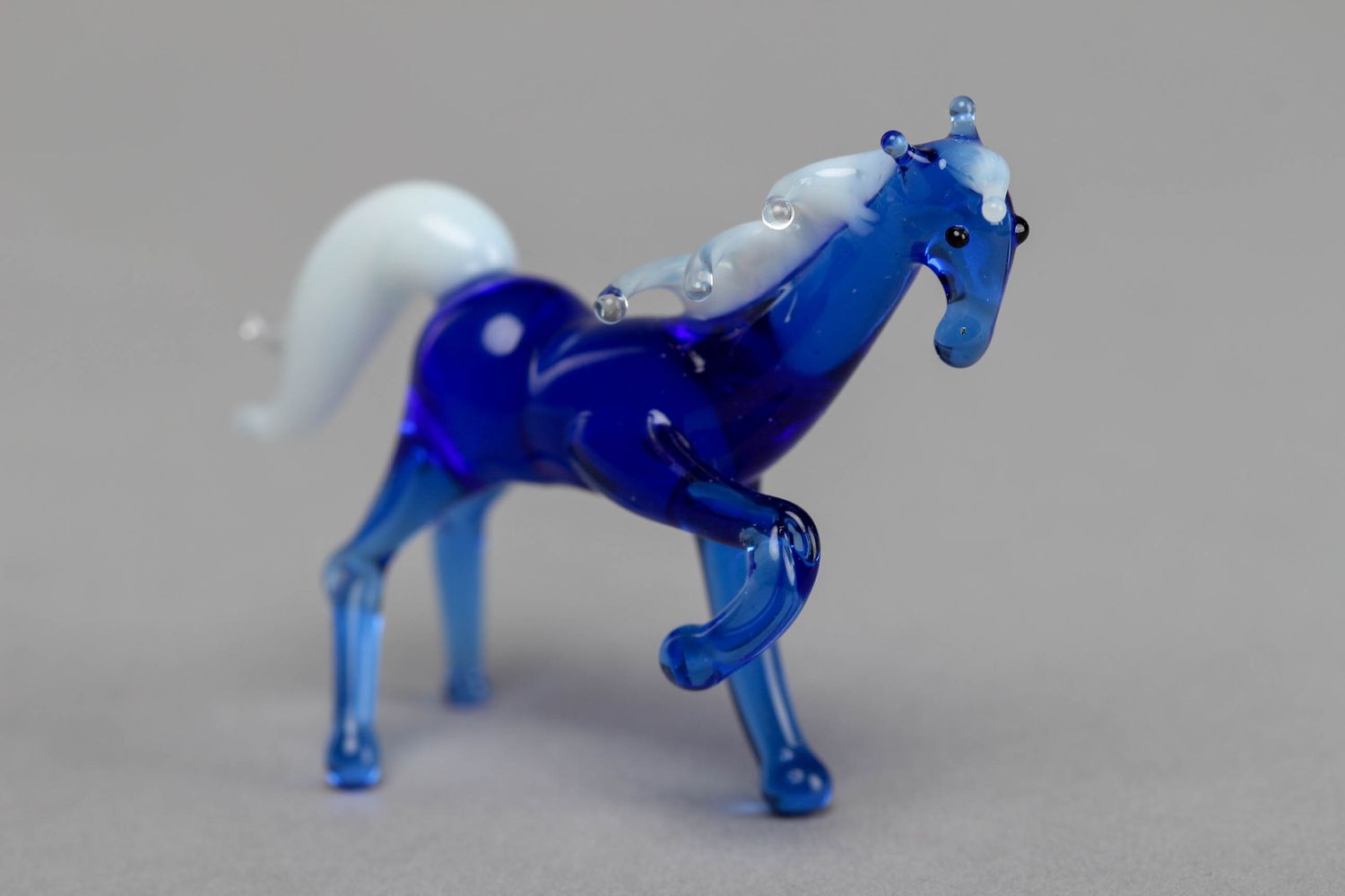 Фигурка из стекла лошадь в технике лэмпворк ручной работы фото 1