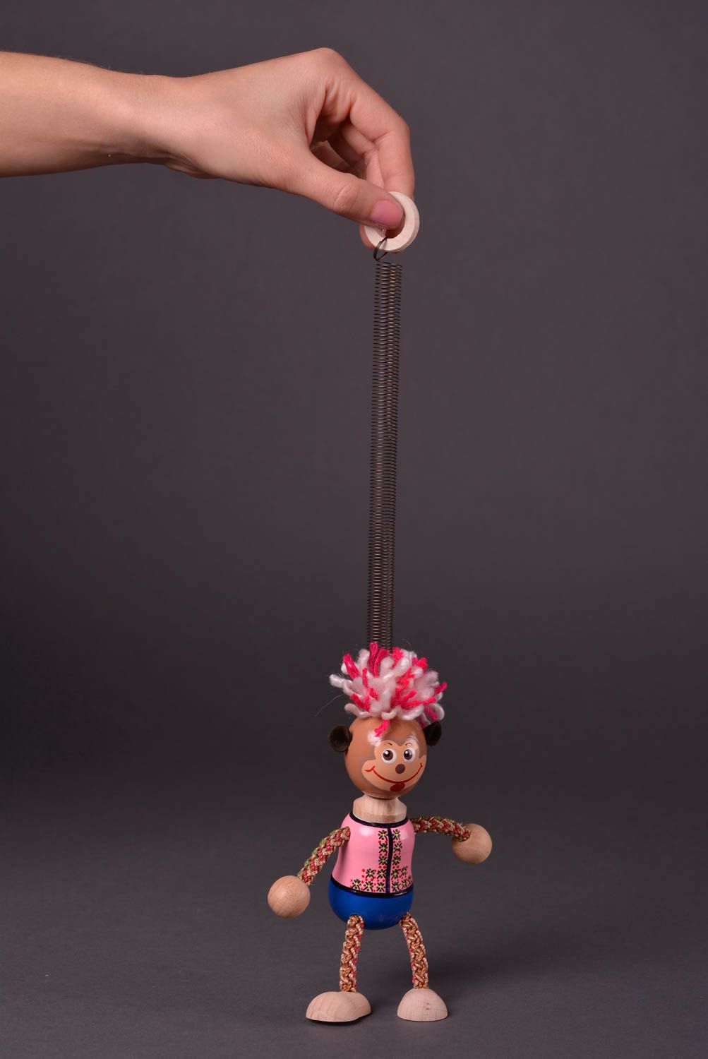 Игрушка ручной работы авторская игрушка из дерева подарок ребенку яркая фото 2