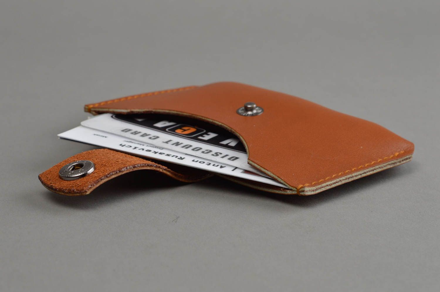 Porte-cartes de visite en cuir accessoire de créateur fait main marron photo 7