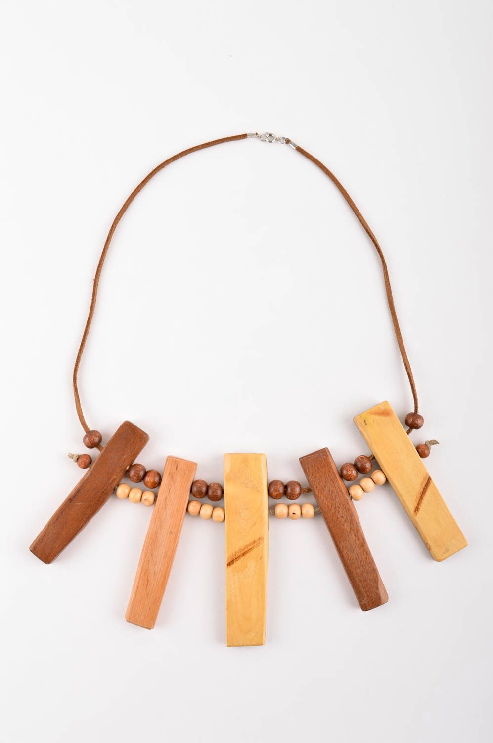 Collana di legno fatta a mano girocollo originale etnico accessorio da donna foto 4