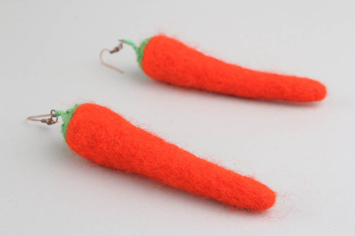 Dangling earrings made of wool Carrot photo 4