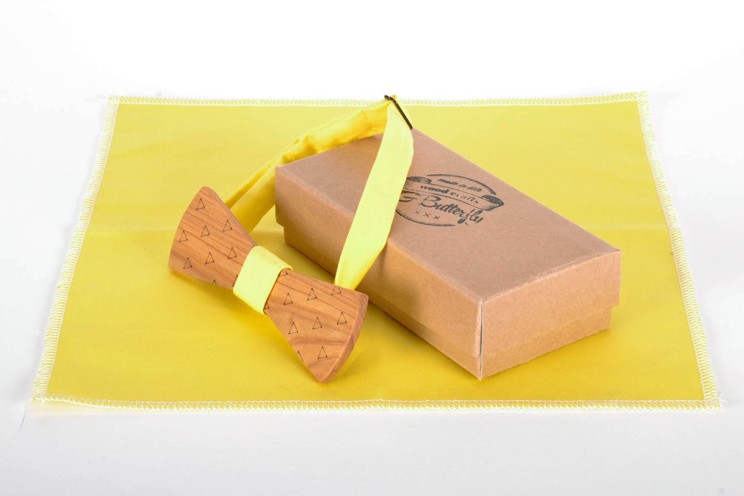 Wooden bow tie and yellow handkerchief photo 3