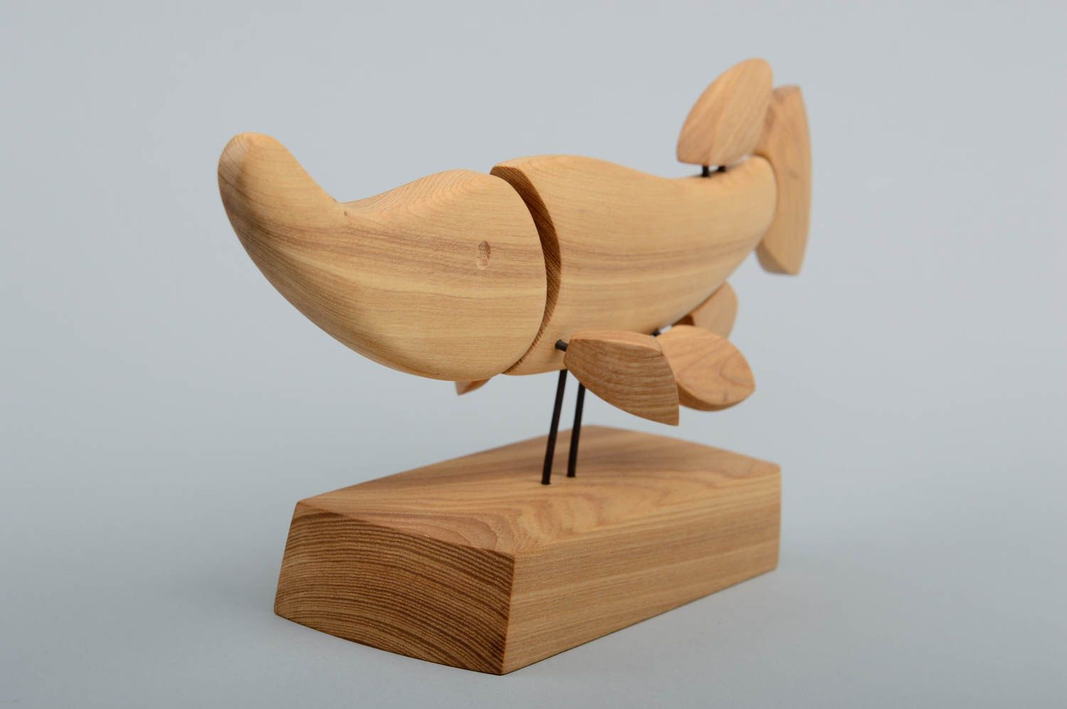 Handmade Fisch Figur Dekofigur aus Holz Designer Geschenk Deko Idee Haus Hecht foto 2