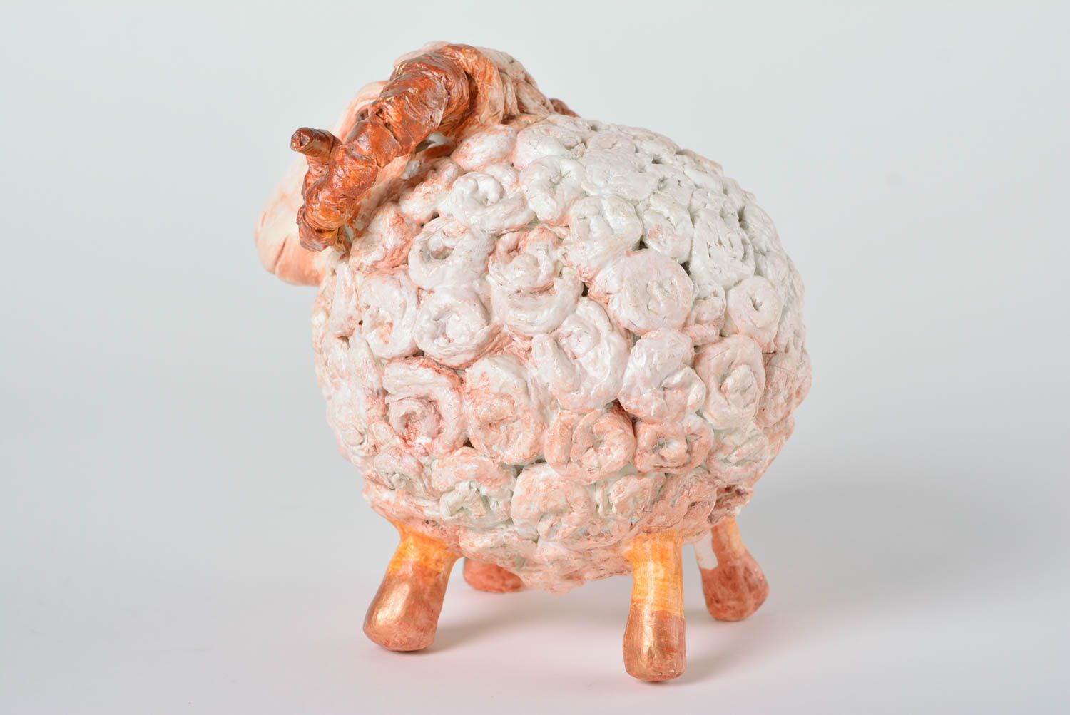 Statuette mouton en argile autodurcissante faite main peinte à l'acrylique photo 3