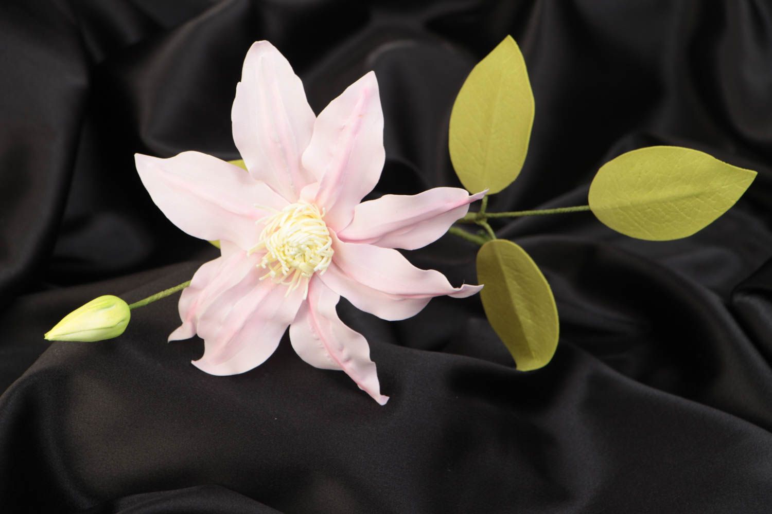 Веточка цветов из фоамирана ручной работы красивая нежная для декора дома Клематис фото 1