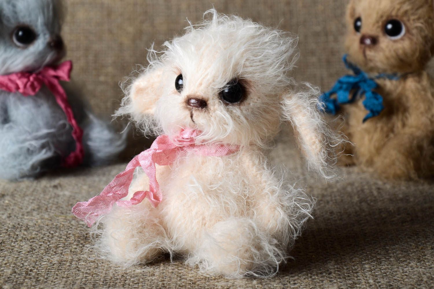Jouet tricoté Lapin Peluche faite main petite au crochet Cadeau enfant photo 1