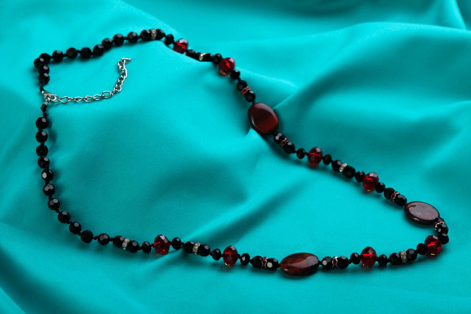 Perlen Schmuck handgeschaffen Halskette für Frauen ungewöhnlich Damen Accessoire foto 1