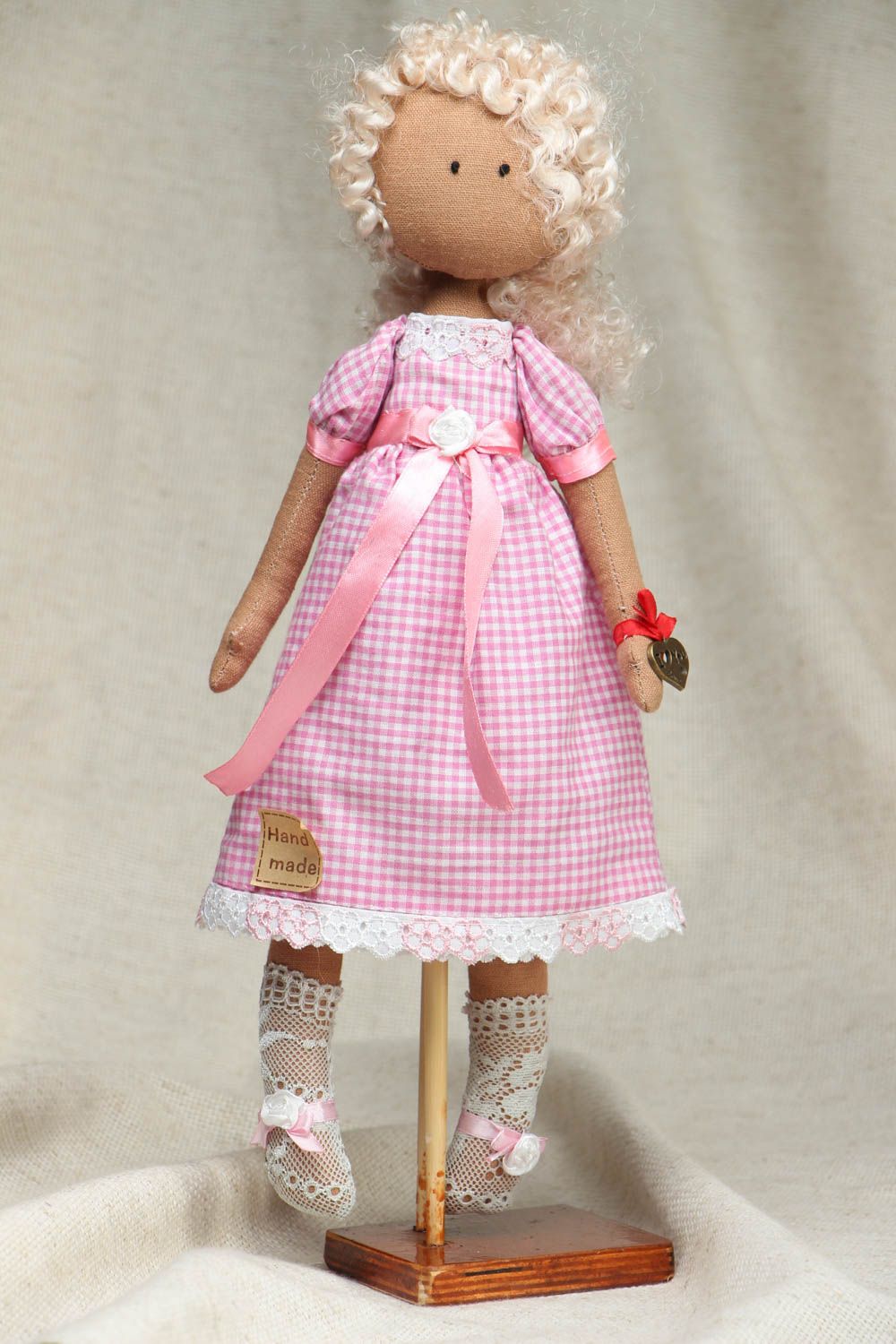 Тканевая игрушка кукла из хлопка фото 1
