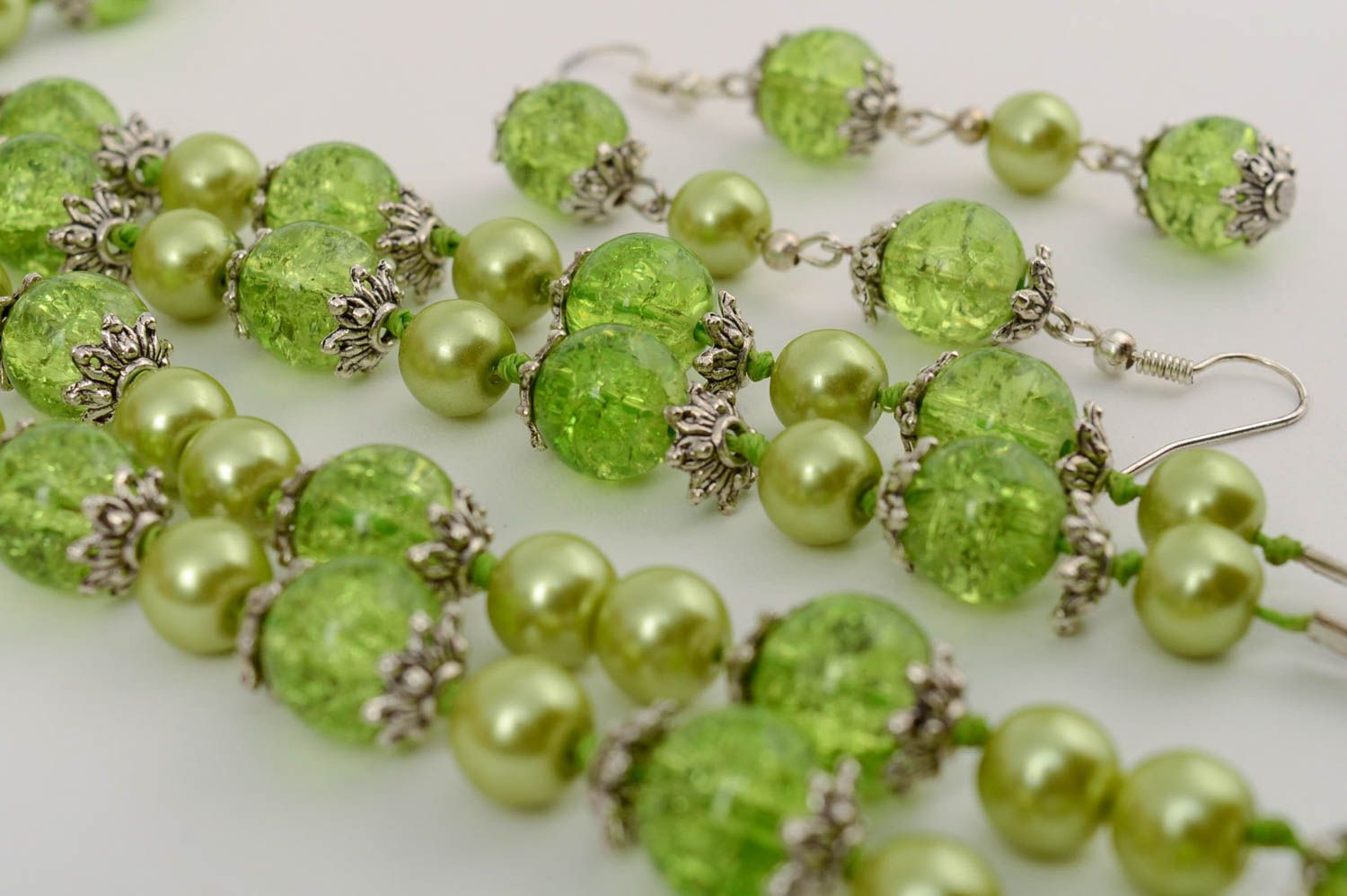 Handmade Venetian glass beaded green jewelry set necklace bracelet and earrings photo 5