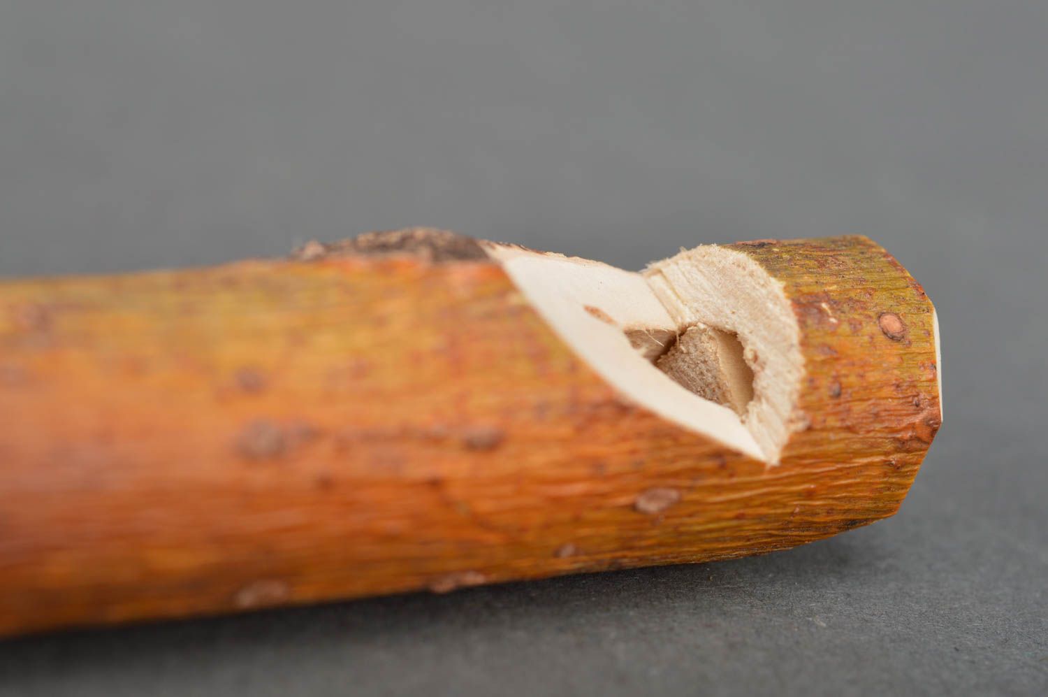Оригинальная резная ручка свисток из дерева ручной работы с пастой Мужичок фото 5