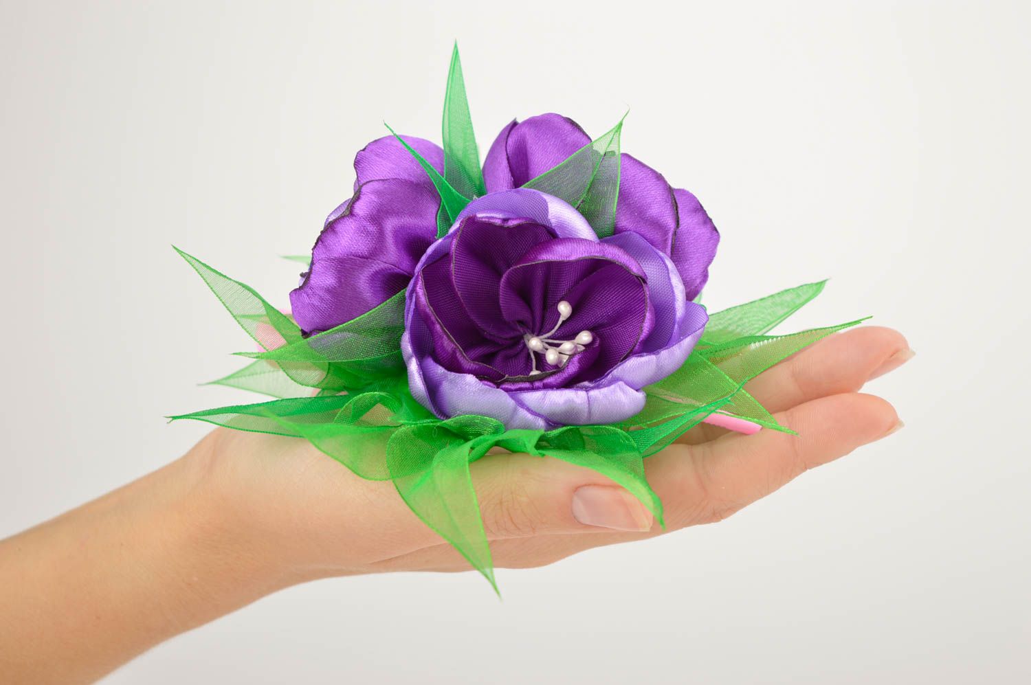 Adorno para el pelo hecho a mano regalo para niñas accesorio artesanal con flor foto 1
