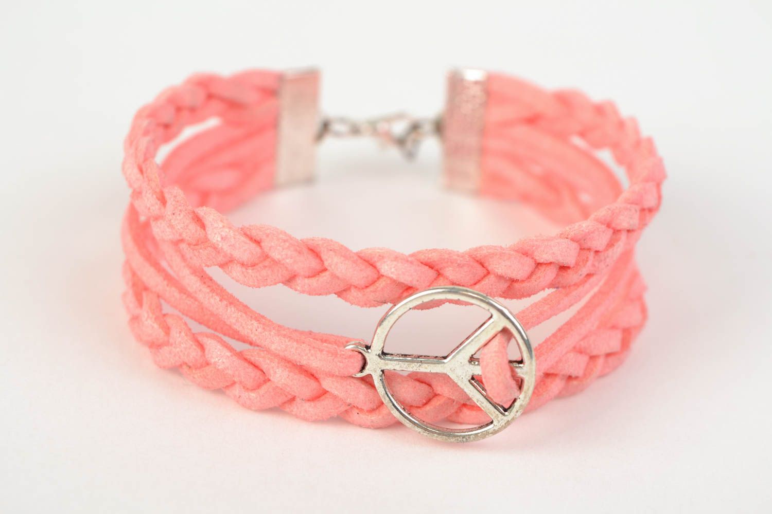 Bracelet en daim lacets tressés roses avec symbole de paix en métal fait main photo 3