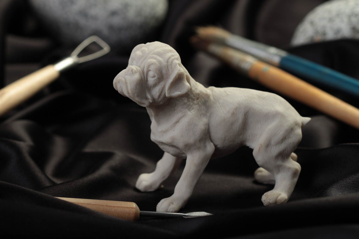 Figurine de chien fait main Statuette de chien Objet à décorer cadeau sympa photo 1