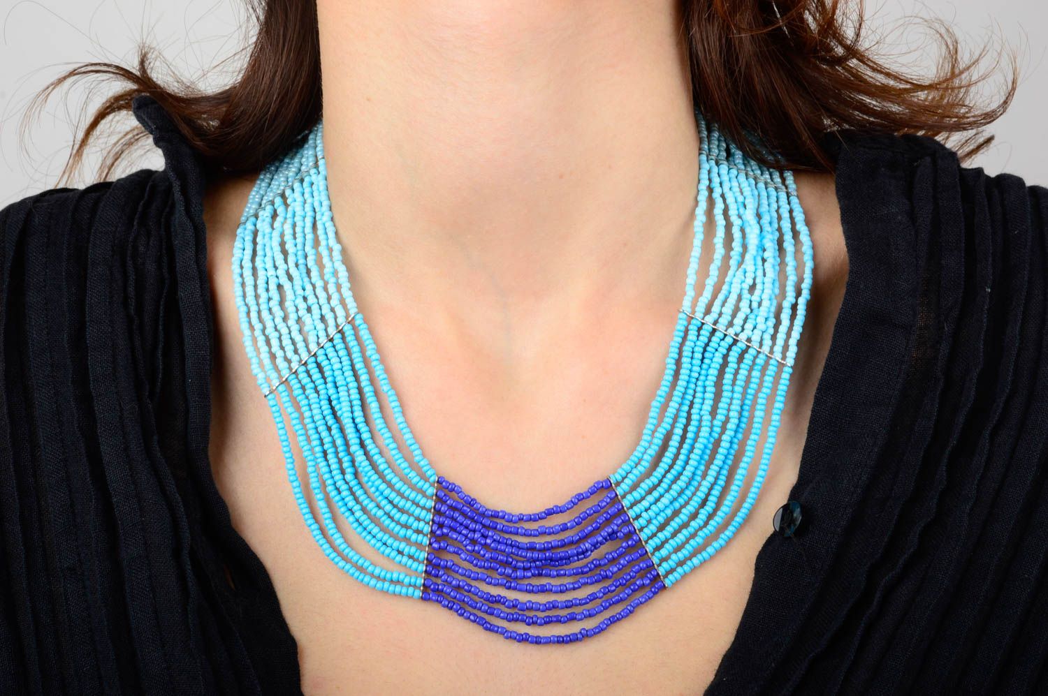 Collier perles rocaille Bijou fait main bleu clair multirang Accessoire femme photo 2