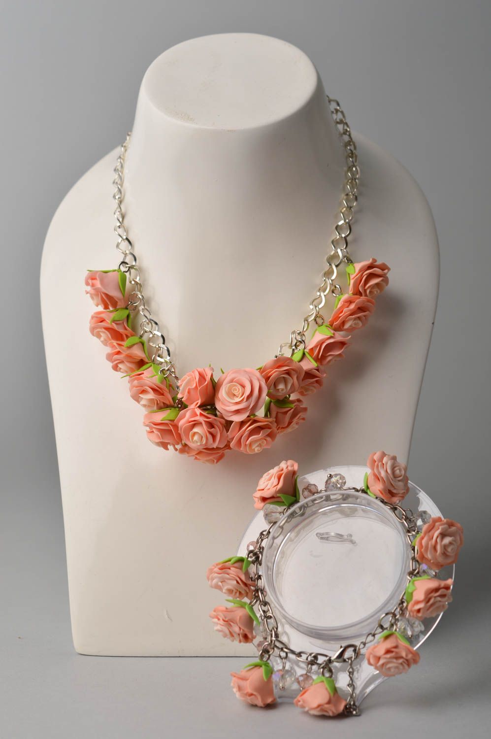 Chain acrylic pink roses necklace with a chain charm bracelet for mom photo 1