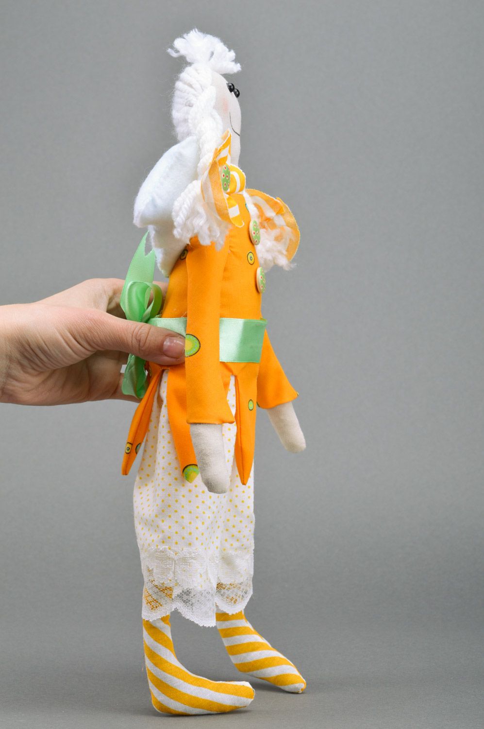 Мягкая кукла ручной работы текстильная в виде феи с косичками для детей желтая фото 5