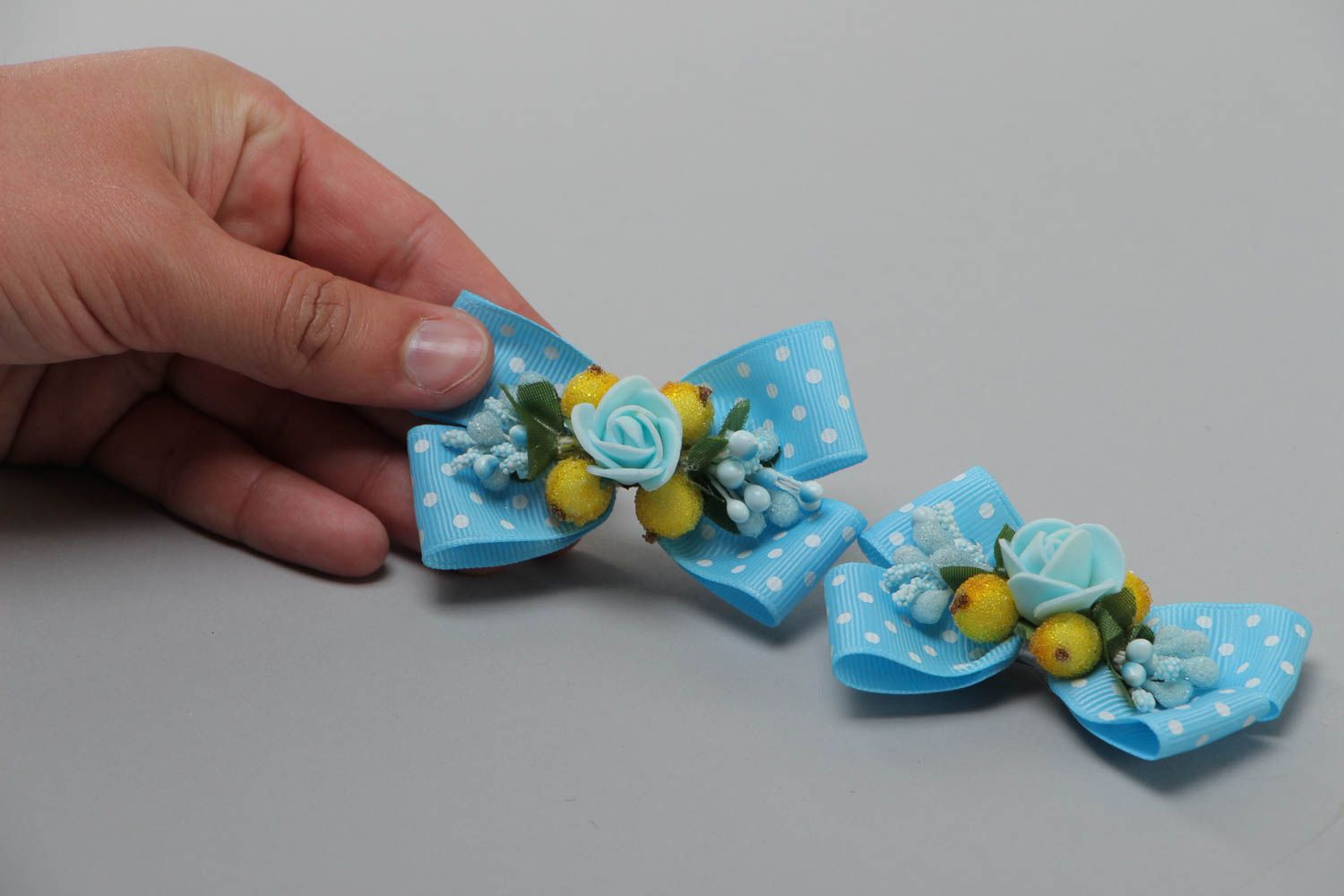 Set of 2 handmade hair clips with small bright blue polka dot rep ribbon bows photo 5
