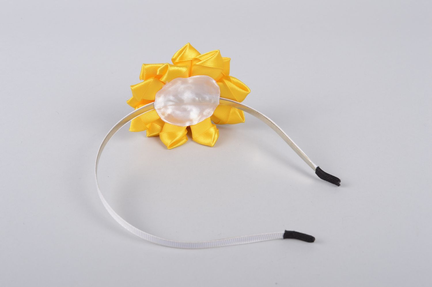 Handamde Blumen Haarreif in Gelb und Weiß Haar Schmuck Geschenk für Mädchen  foto 2