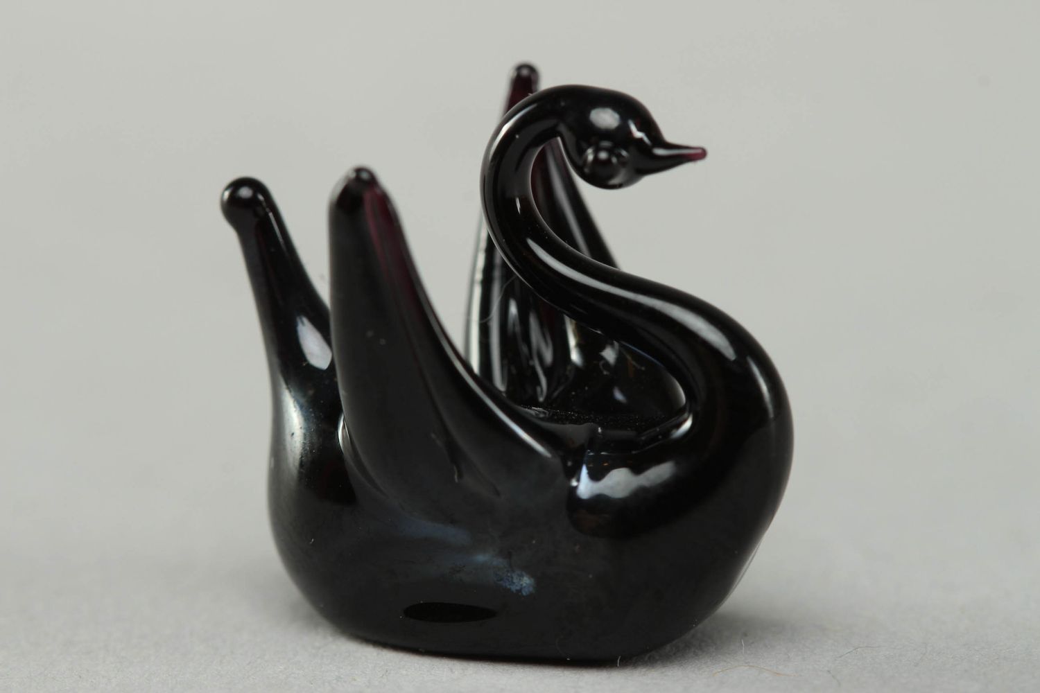Handmade glass statuette Black Swan photo 1