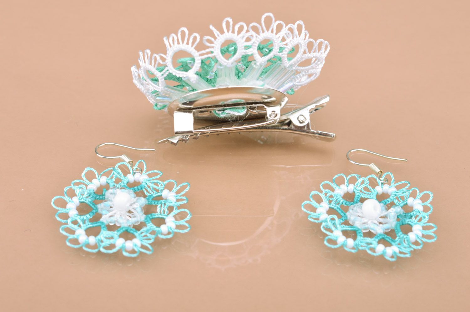 Handmade tatting woven jewelry set 2 items turquoise earrings and brooch hair clip photo 3