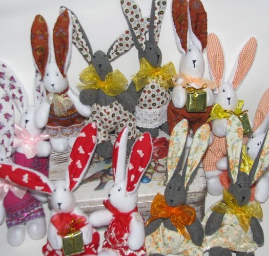 Juguetes hechos a mano de tela natural conejos de peluche foto 4