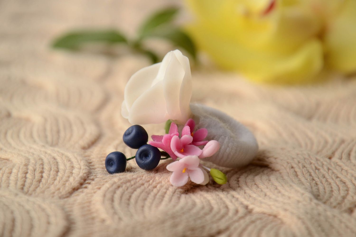 Beautiful hair tie with polymer clay flower photo 1