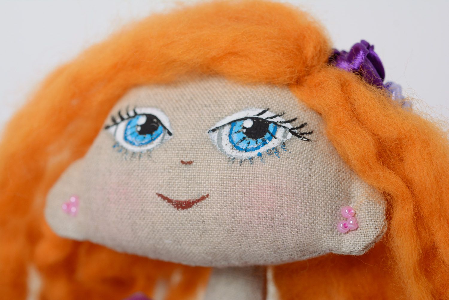 Кукла ручной работы из натуральных тканей в платье с рыжими волосами авторская фото 2