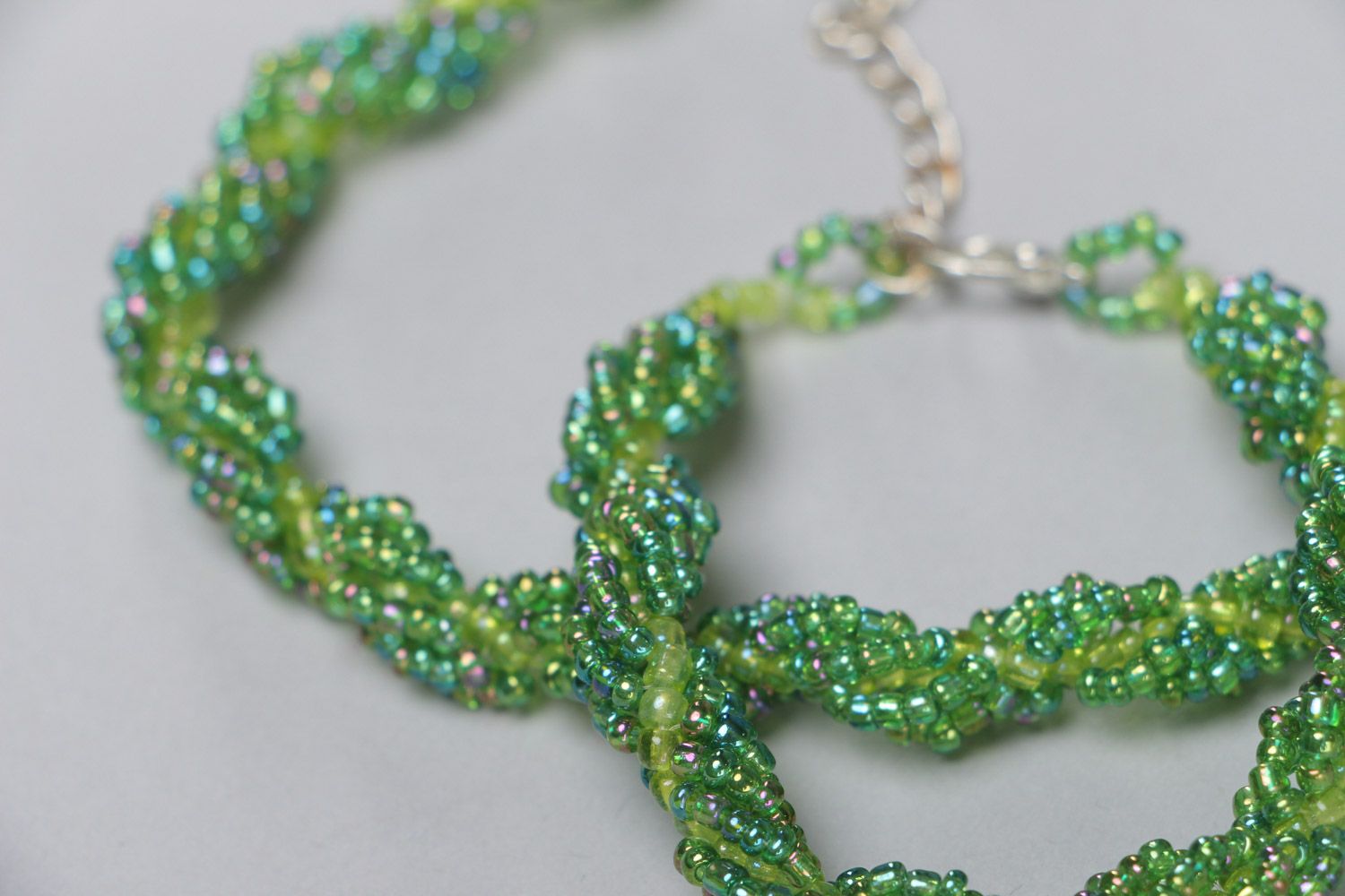 Набор украшений из бисера браслет и колье ручной работы зеленые плетеные фото 4