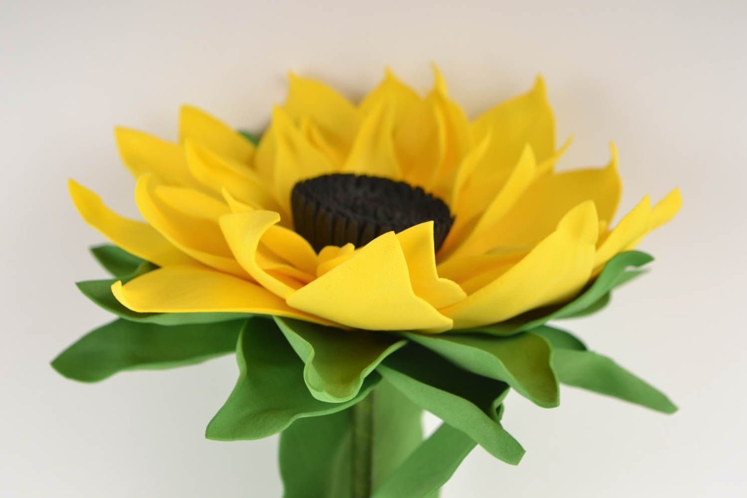 Декоративный цветок подсолнух из фоамирана для дома или подарка ручной работы фото 4