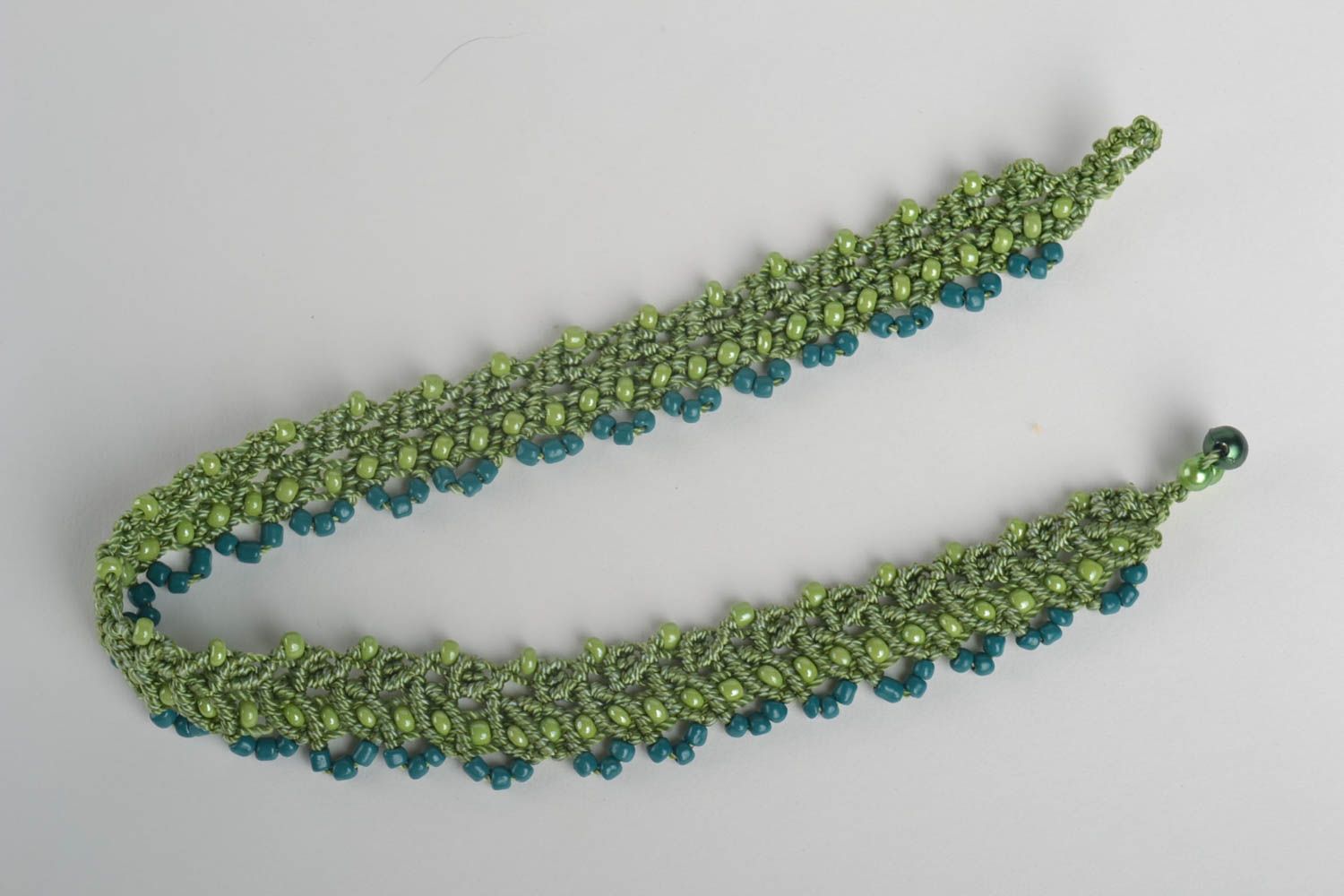 Collier textile Bijou fait main vert fils perles macramé ankars Accessoire femme photo 2