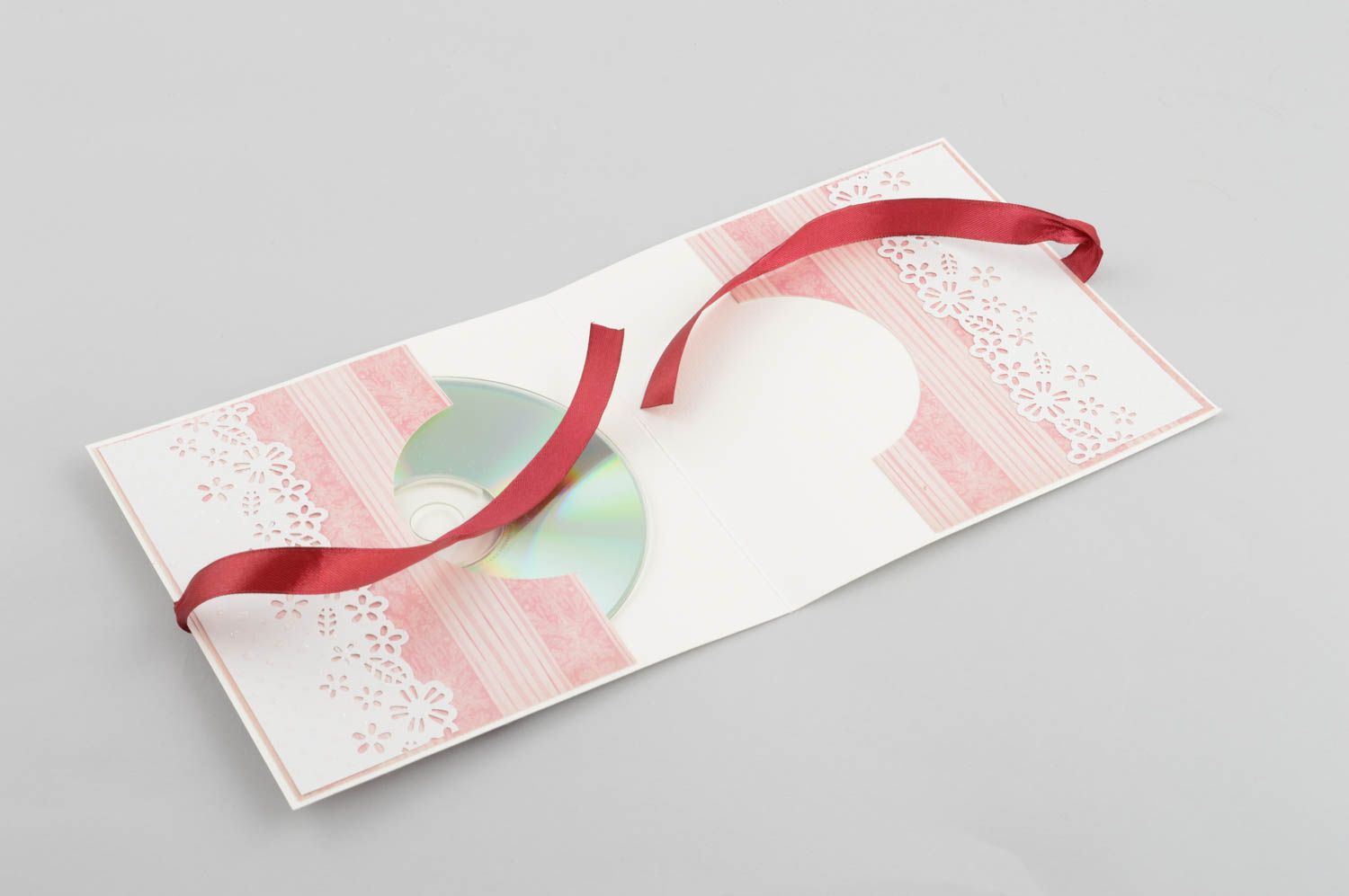 Handmade CD Hülle aus Papier CD Verpackung originelles Geschenk mit Schleife foto 3