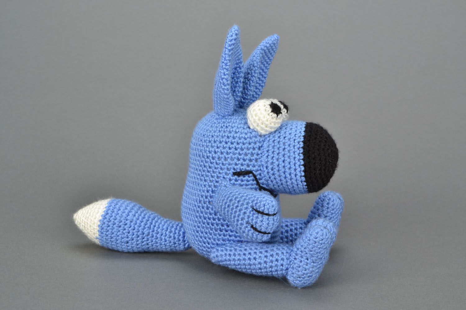 Jouet tricot au crochet Loup bleu photo 3