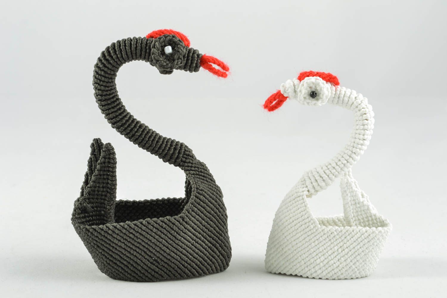 Vase set of 2 knitted vase of white and black swans 0,11 lb photo 3