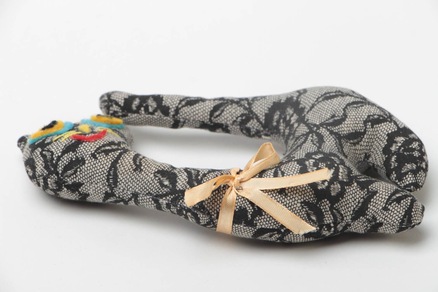 Joli jouet mou fait main en forme de chatte en coton et feutre décoration photo 2