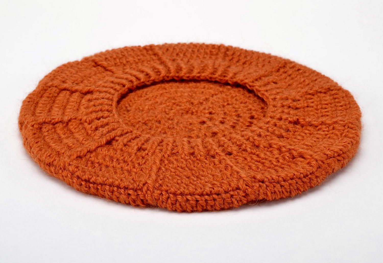 Orange knitted beret photo 1