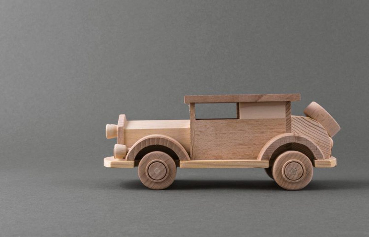 Handmade wooden toy retro car photo 3