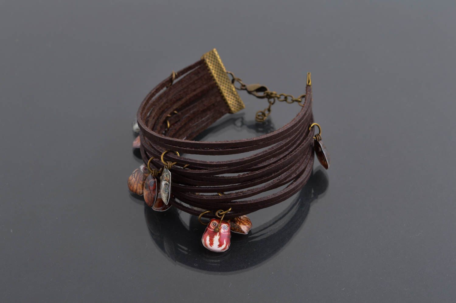 Bracelet en cuir Bijou fait main marron design Accessoire pour femme original photo 1