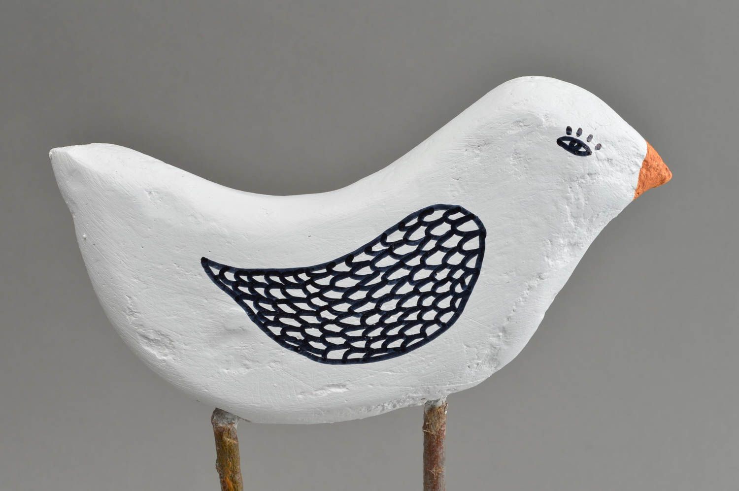 Statuette oiseau blanc en plâtre peinte faite main avec support décorative photo 3