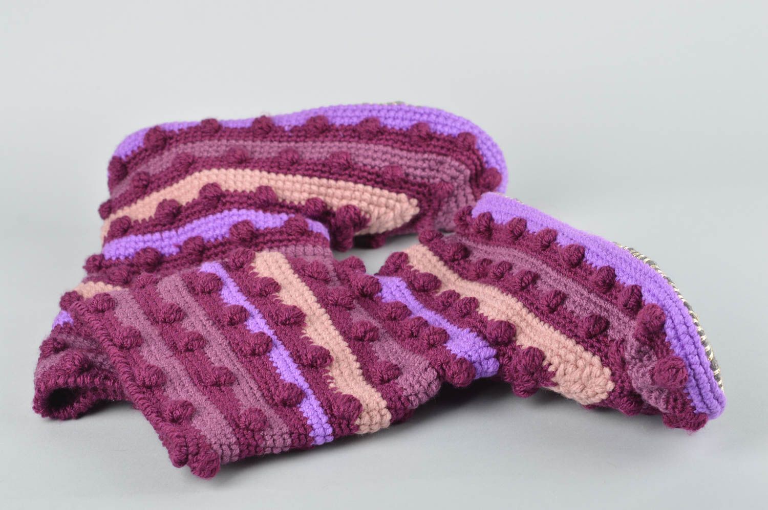 Pantoufles tricot Chaussons fait main mauves laine Accessoire femme original photo 4