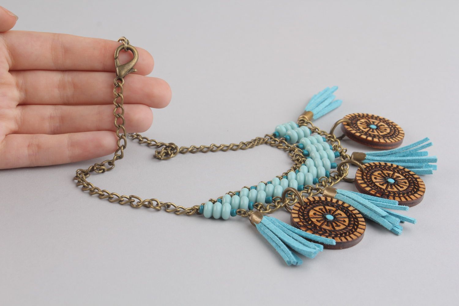 Wooden beaded necklace photo 2