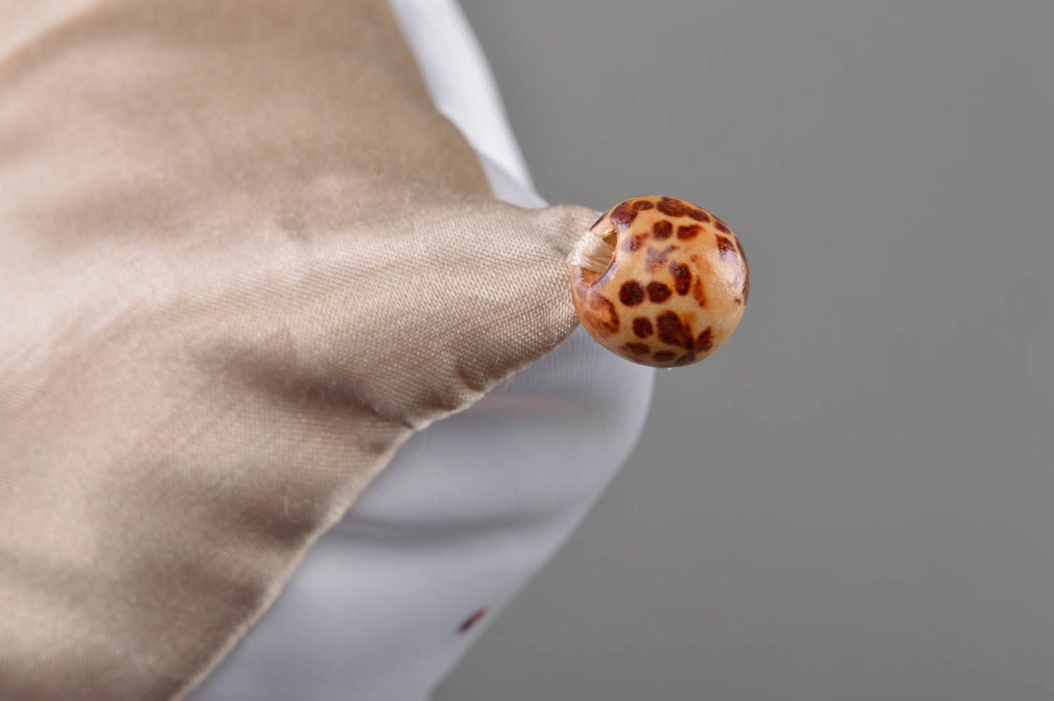 Coussin en tissu de satin fait main original avec impression de tortue photo 2
