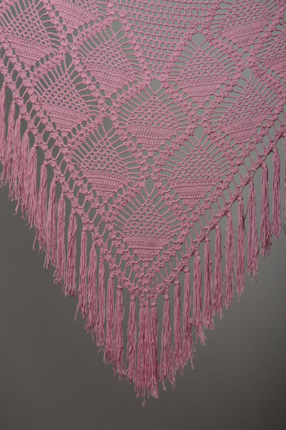 Beautiful pink crochet shawl with fringe photo 4