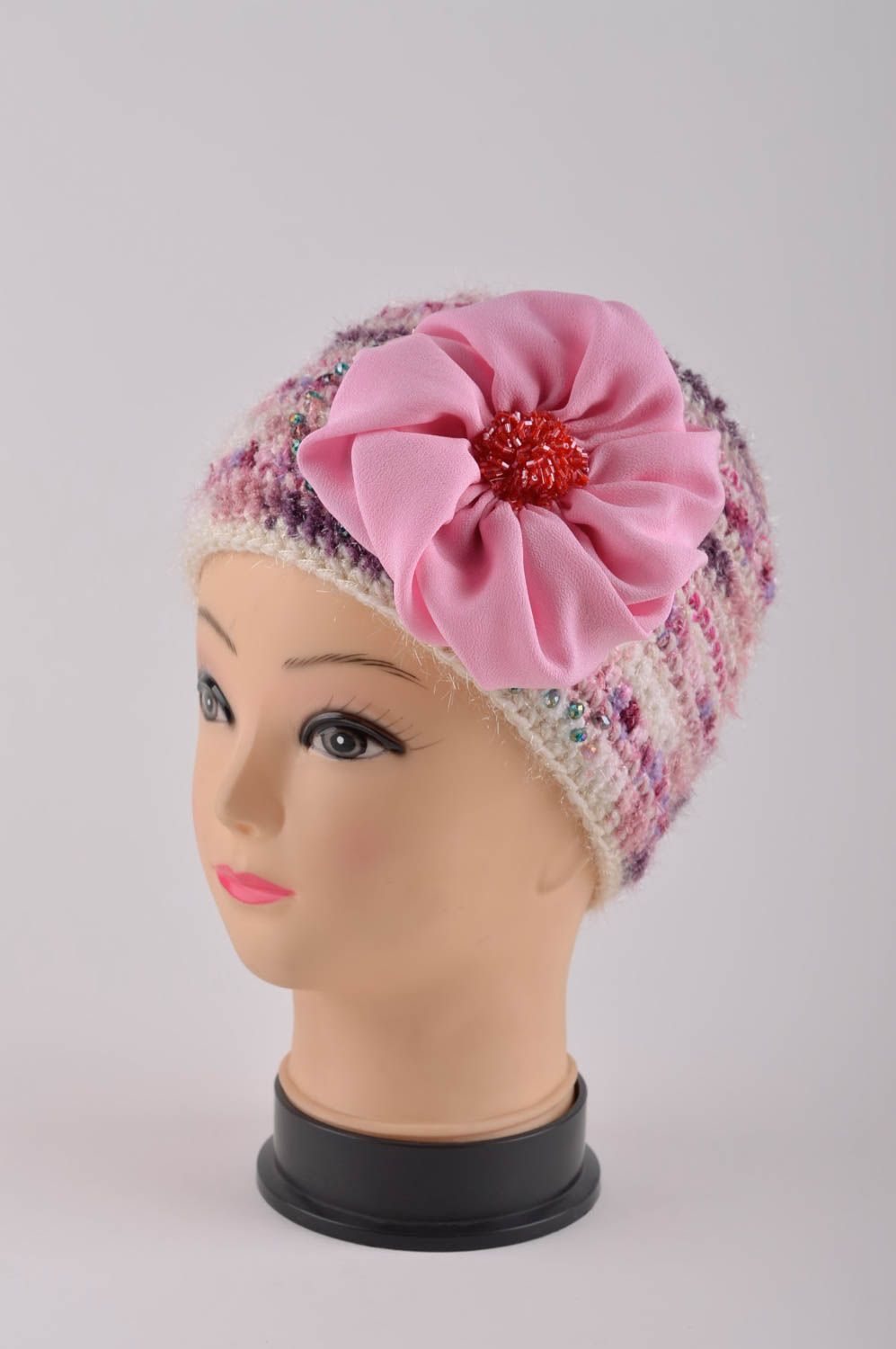 Chapeau tricot fait main Bonnet d'hiver grande fleur Vêtement pour femme design photo 2