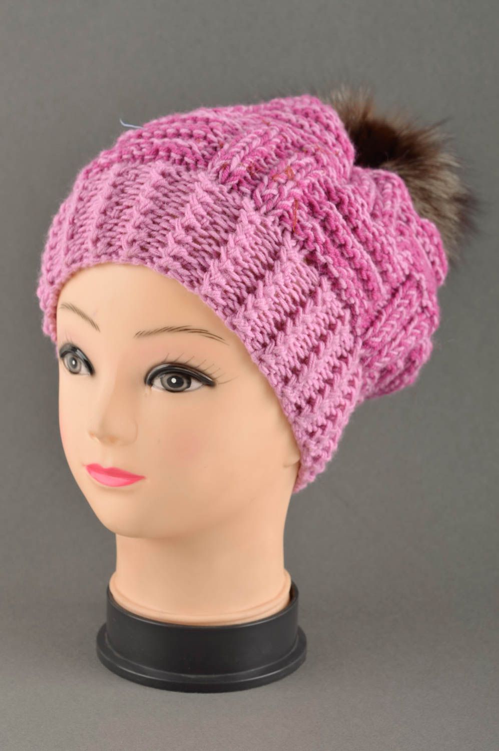 Зимняя шапка головной убор ручной работы шапка с мехом вязаная шапка розовая фото 1