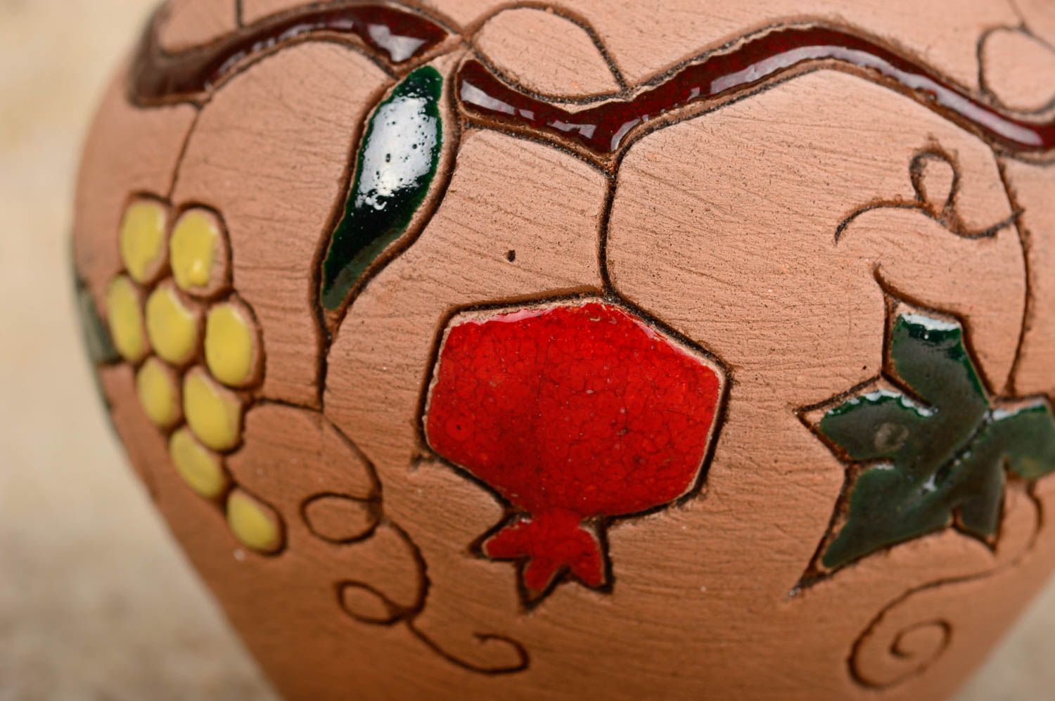 Jarro de cerámica hecho a mano elemento decorativo utensilio de cocina foto 3