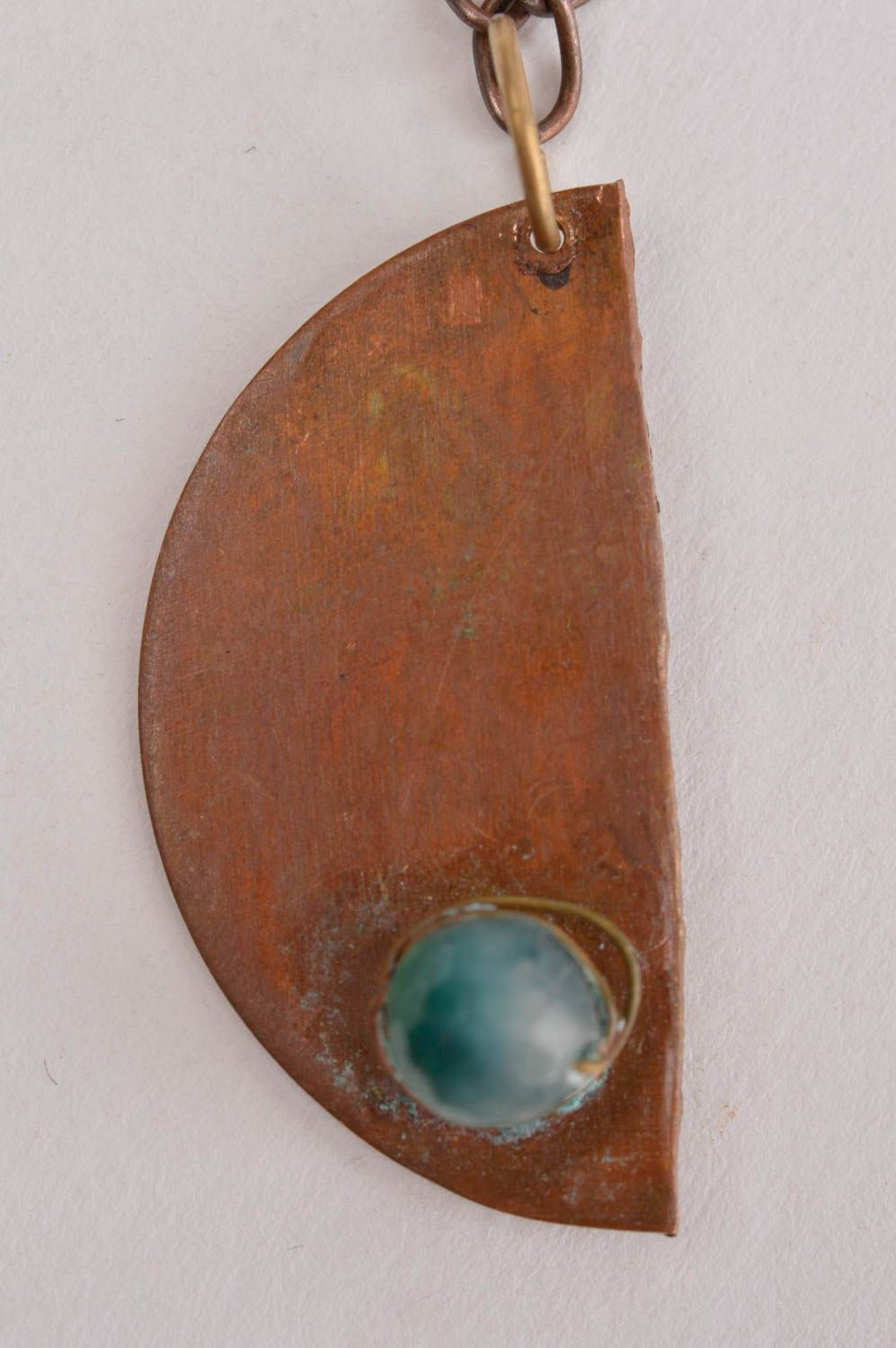 Pendentif métal Bijou fait main demi-disque cuivre néphrite Accessoire femme photo 4